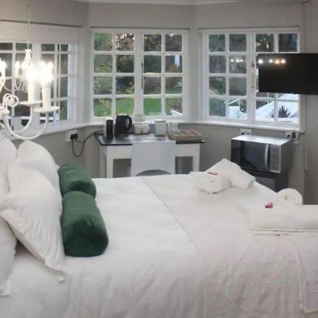 La Belle Guest House Bloemfontein Dış mekan fotoğraf