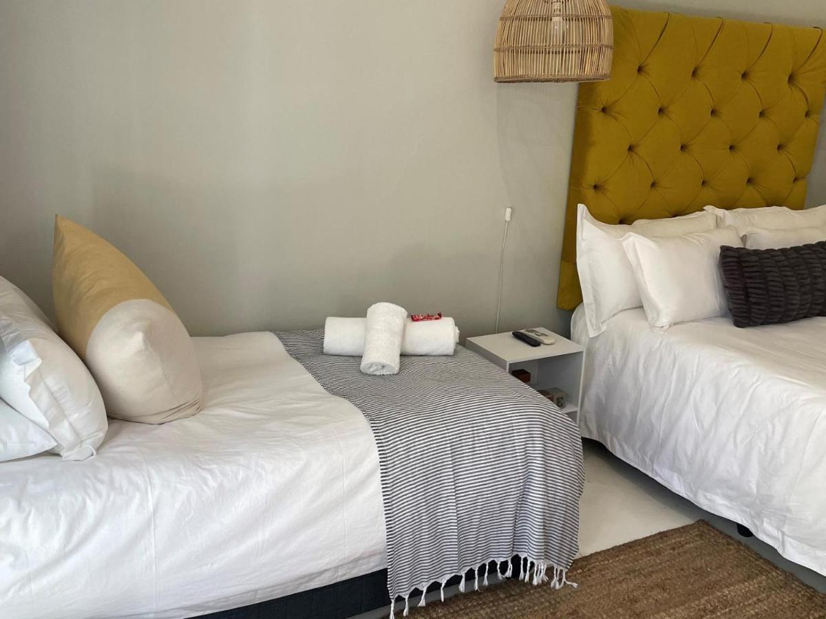 La Belle Guest House Bloemfontein Oda fotoğraf